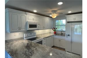 41 High Point Cir S, Naples, FL 34103, Sold 05/15/23