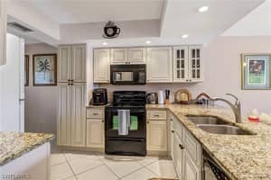 400 Fox Haven Dr, Naples, FL 34104, Sold 04/03/23