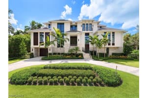 2060 Gordon Dr, Naples