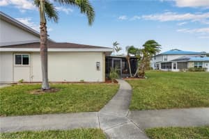 5836 Queen Elizabeth Way Apt 1, Fort Myers, FL 33907, Sold 04/17/23