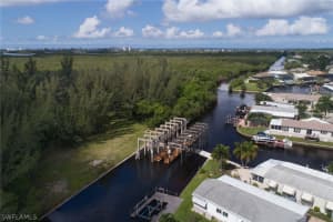 11400 Bougainvillea Ln, Fort Myers Beach, FL 33931, Sold 03/10/23