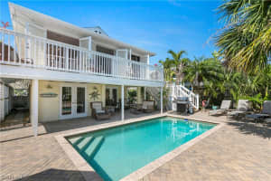 1292 Grand Canal Dr, Naples, FL 34110, Sold 05/02/23
