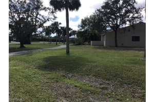 7256 Lake Dr, Fort Myers, FL 33908, Sold 04/27/23