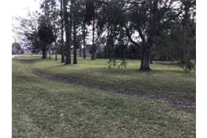 7256 Lake Dr, Fort Myers, FL 33908, Sold 04/27/23