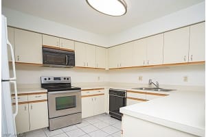 13121 Whitehaven Ln APT 172, Fort Myers, FL 33966, Sold 01/18/24
