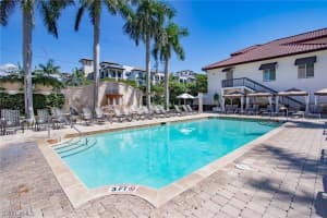 221 9th St S, Naples, FL 34102, Sold 04/28/23