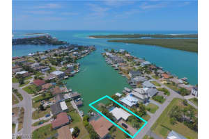 118 W Hilo St, Naples, FL 34113, Sold 10/02/23