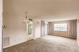 117 Bobolink Way #17b, Naples, FL 34105, Sold 05/24/23