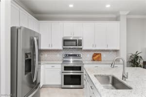 8290 Venetian Pointe Dr, Fort Myers, FL 33908, Sold 04/21/23