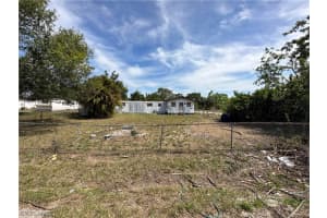 7851 Suncoast Dr, North Fort Myers, FL 33917, Sold 09/27/23