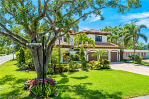 790 Broad Ct N, Naples