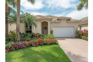 3579 Grand Cypress Dr, Naples, FL 34119, Sold 08/15/23