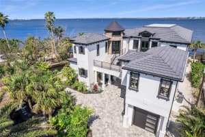 15200 Cove Ln, Fort Myers, FL 33908, Sold 02/21/24