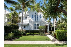 541 4th Ave S, Naples