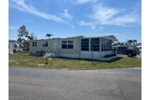 345 Mattie Ave, Fort Myers, FL 33908, Sold 04/18/23