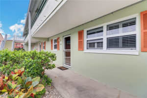 300 Valley Stream Dr, Naples, FL 34113, Sold 07/07/23