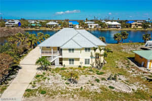 425 Lake Murex Cir, Sanibel, FL 33957, Sold 07/31/23
