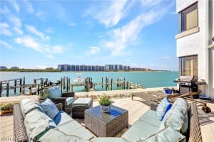 304 La Peninsula Blvd, Naples, FL 34113, Sold 05/10/23
