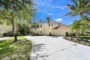 2001 Tarpon Bay Dr N, Naples, FL 34119, Sold 04/25/23