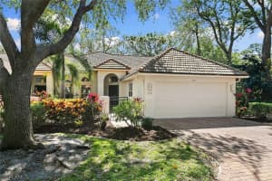 322 Carinosa Ct, Naples, FL 34110, Sold 04/27/23