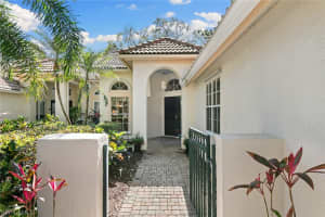 322 Carinosa Ct, Naples, FL 34110, Sold 04/27/23