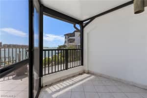 311 La Peninsula Blvd, Naples, FL 34113, Sold 05/17/23