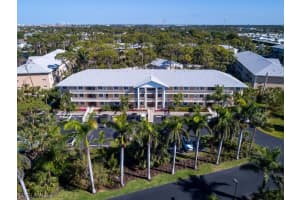 3032 Sandpiper Bay Cir, Naples, FL 34112, Sold 05/16/23