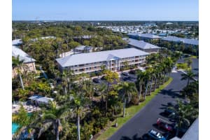 3032 Sandpiper Bay Cir, Naples, FL 34112, Sold 05/16/23