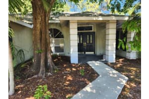4971 79th Ave Dr E, Sarasota, FL 34243, Sold 06/05/23