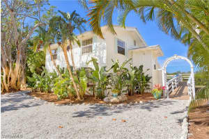 2629 Coconut Dr, Sanibel, FL 33957, Sold 06/05/23
