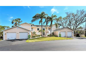 729 Wiggins Lake Dr, Naples, FL 34110, Sold 04/21/23