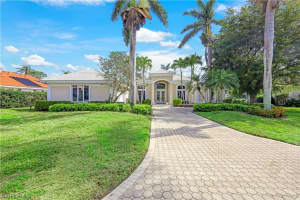 752 St Georges Ct, Naples, FL 34110, Sold 05/18/23