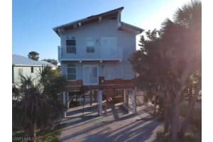 921 North St, Fort Myers Beach, FL 33931, Sold 05/10/24