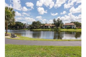 523 Lake Louise Cir, Naples, FL 34110, Sold 05/23/23