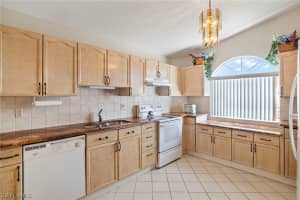 11272 Coimbra Ln, Bonita Springs, FL 34135, Sold 05/12/23