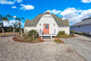 12221 Boat Shell Dr, Matlacha Isles, FL 33991, Sold 10/11/23