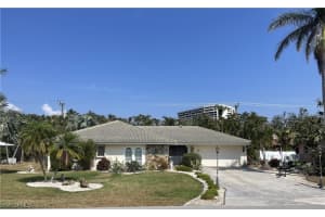 913 S Town and River Dr, Fort Myers, FL 33919, Sold 05/15/23