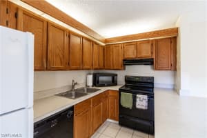 The Village of Cedarbend, 5235 Cedarbend Dr #4, Fort Myers, FL 33919, Sold 06/02/23