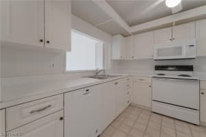 18086 San Carlos Blvd APT 814, Fort Myers Beach, FL 33931, Sold 01/22/24