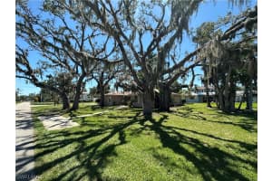 625 Overiver Dr, North Fort Myers, FL 33903, Sold 05/08/23