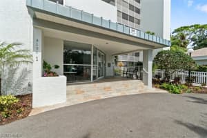 285 Naples Cove Drive, NAPLES, FL 34110 Sold 06/28/24