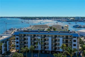 807 River Point Dr, Naples, FL 34102, Sold 07/03/23