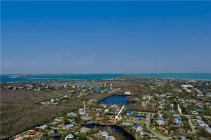 9421 Moonlight Dr, Sanibel, FL 33957, Sold 07/14/23