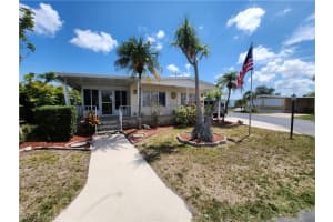 3195 Mercury Ln, North Fort Myers, FL 33903, Sold 05/19/23