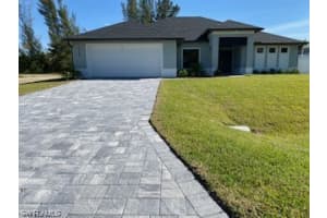 135 Sw 10th Pl Cape Coral, FL 33991 - Off Market
