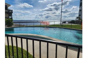 2350 W First St APT 303, Fort Myers, FL 33901, Sold 03/04/24