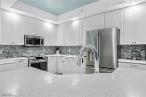 337 Vintage Bay Drive, MARCO ISLAND, FL 34145 Sold 11/08/23