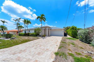 8 Palmview Blvd, Fort Myers Beach, FL 33931, Sold 06/26/23