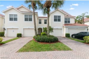 1208 Oxford Ln, Naples, FL 34105, Sold 08/18/23