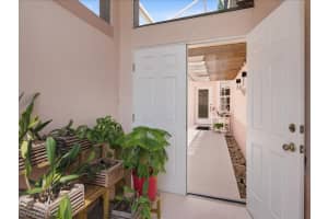 100 Palm Frond Court, NAPLES, FL 34104 Sold 10/30/23